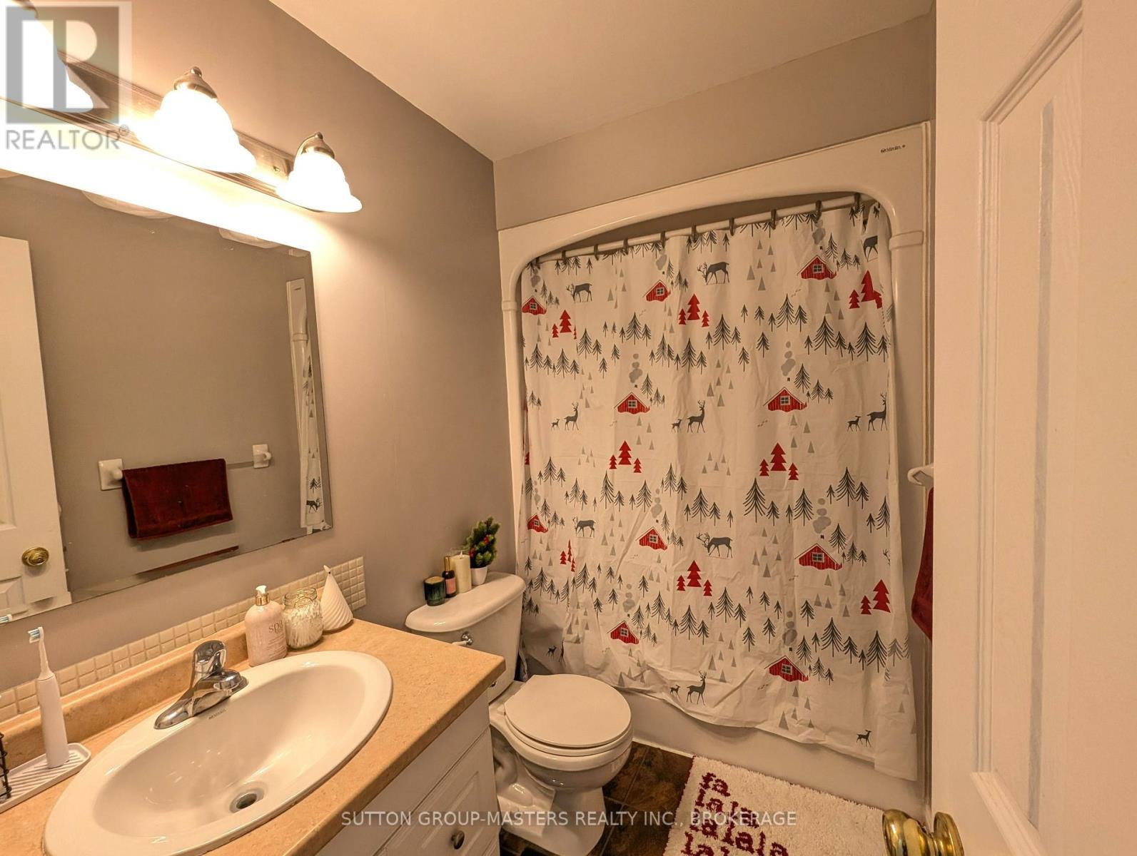 544 Freeman Crescent, Kingston (Kingston East (Incl Barret Crt)), ON - Indoor Photo Showing Bathroom