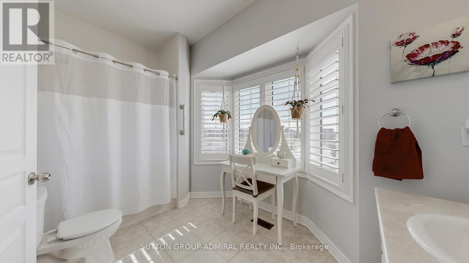 6 Andreeta Drive, Vaughan, ON - Indoor Photo Showing Bathroom