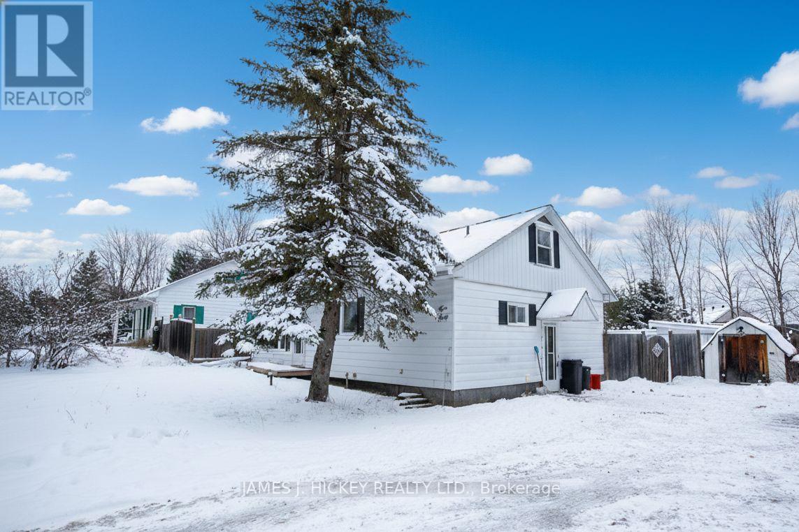 33504 Highway 17 Highway, Deep River, ON - Outdoor