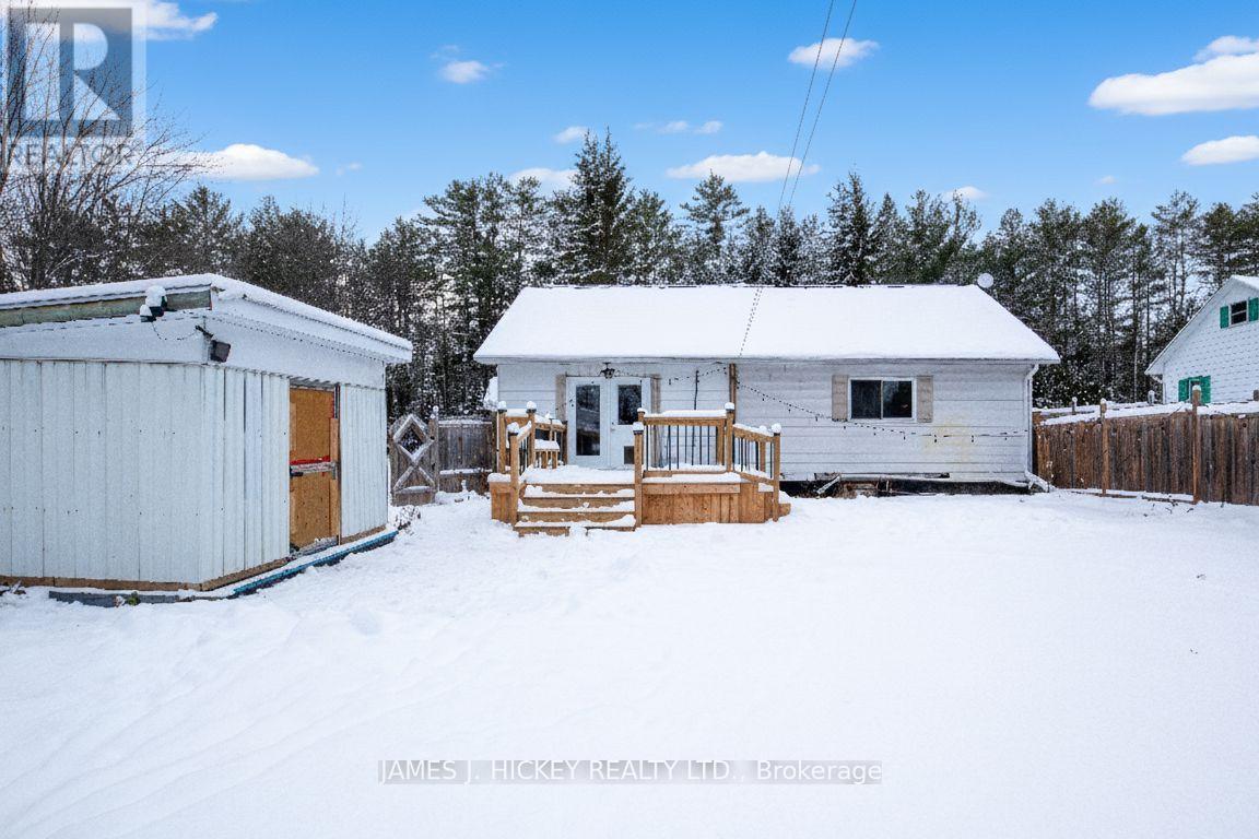 Backyard - 33504 Highway 17 Highway, Deep River, ON - Outdoor