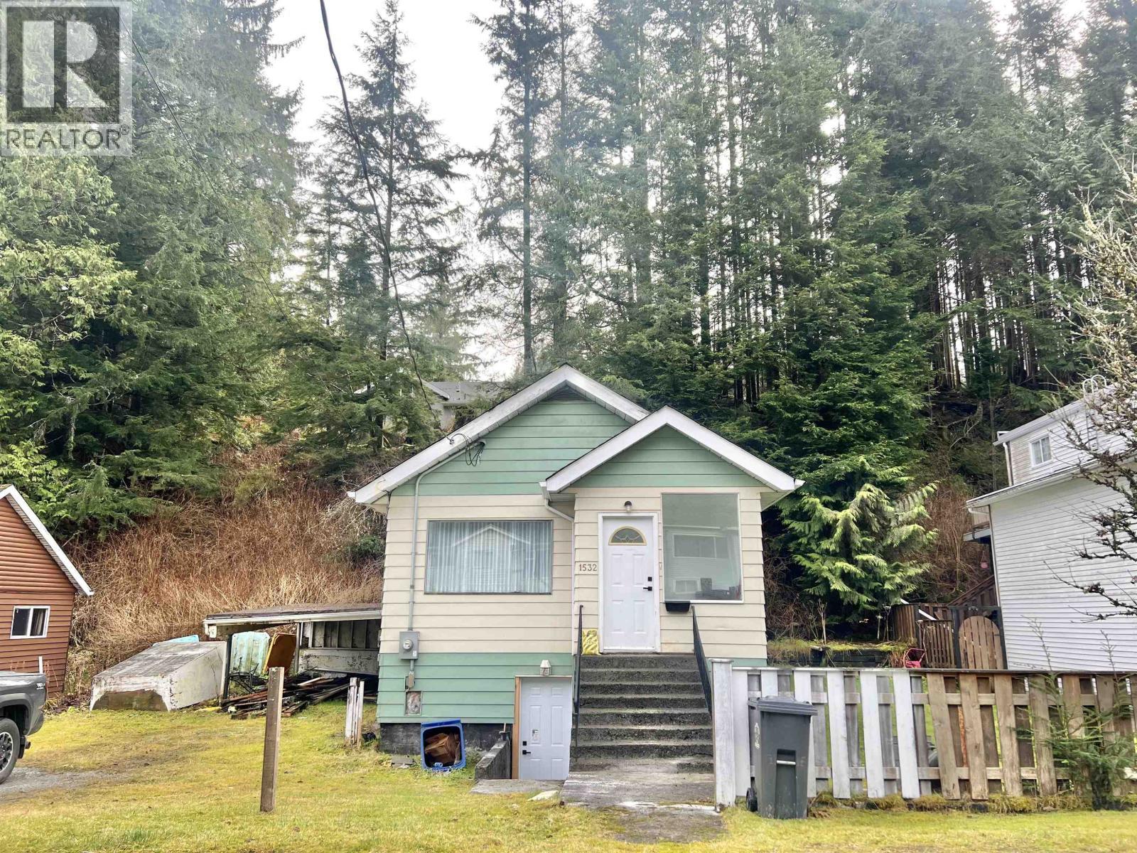 1532 E 8Th Avenue, Prince Rupert, BC - Outdoor