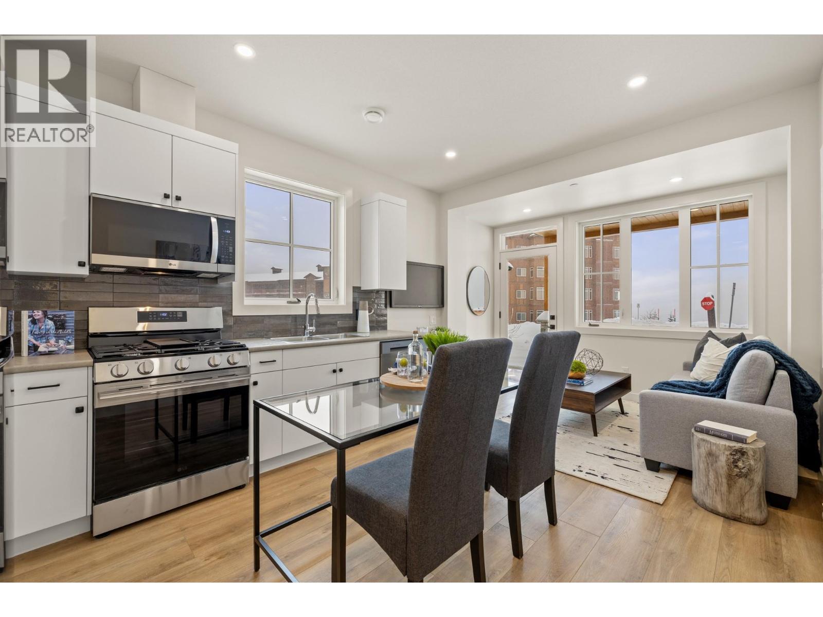 Suite - 255 Feathertop Way Unit# 89, Big White, BC - Indoor Photo Showing Kitchen