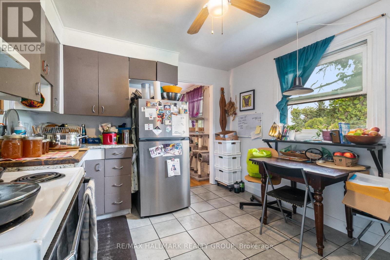Unit 2 kitchen - 426 Blake Boulevard, Ottawa, ON - Indoor Photo Showing Kitchen
