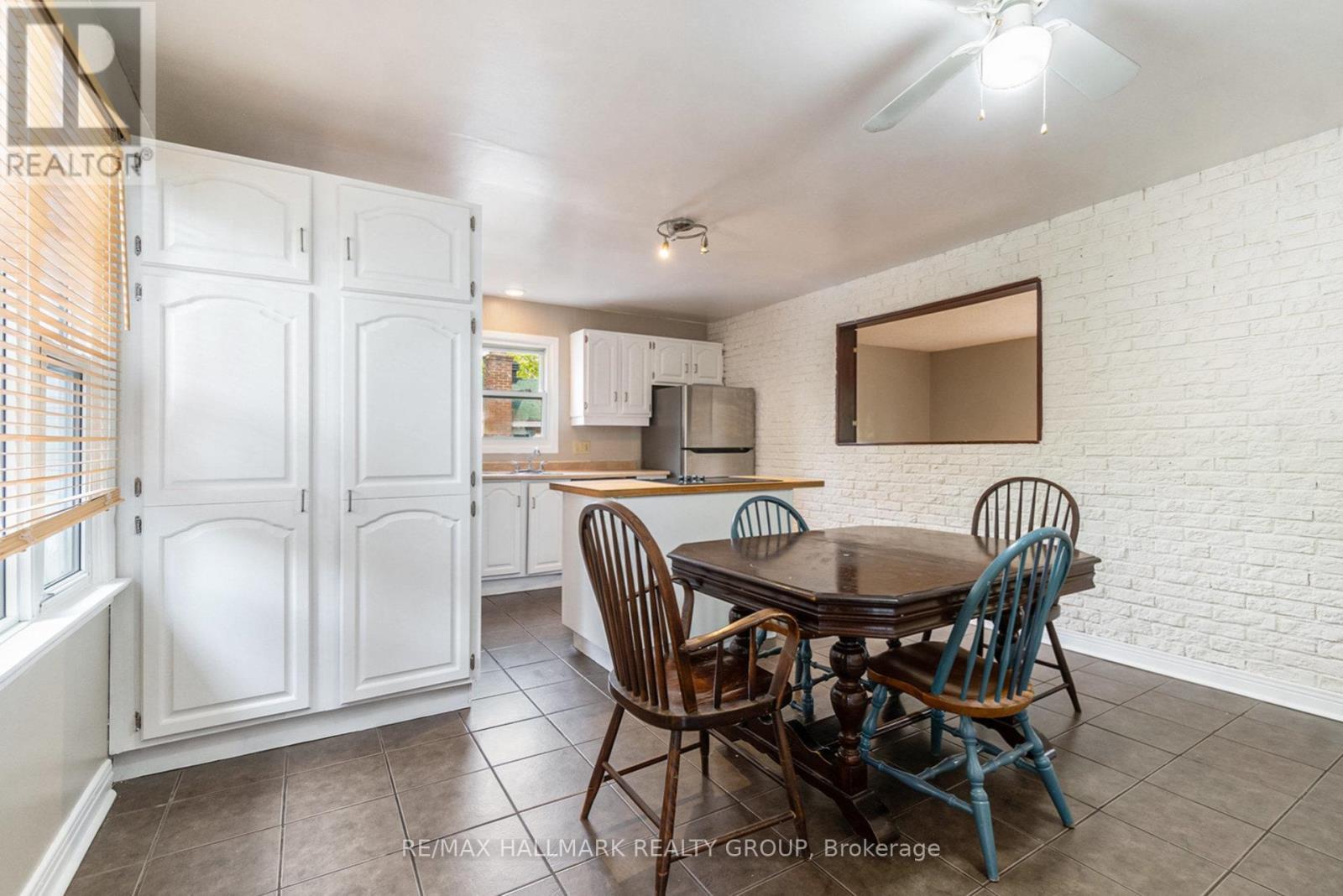 426 Blake Boulevard, Ottawa, ON - Indoor Photo Showing Dining Room