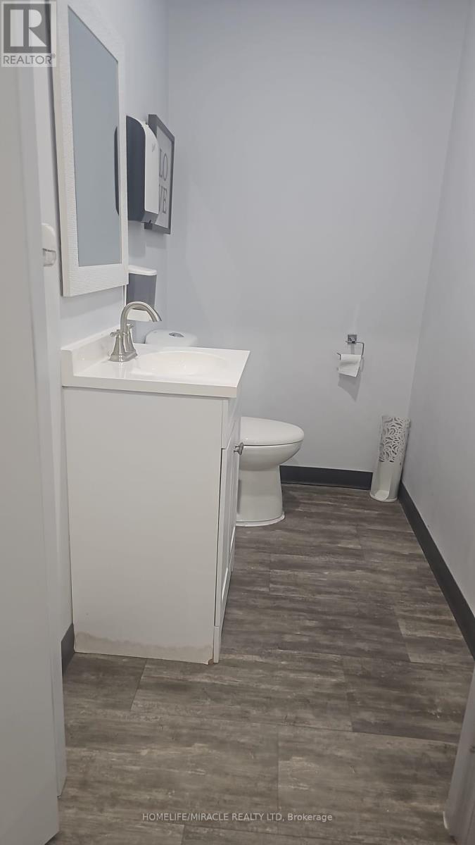 102 - 2901 Markham Road, Toronto, ON