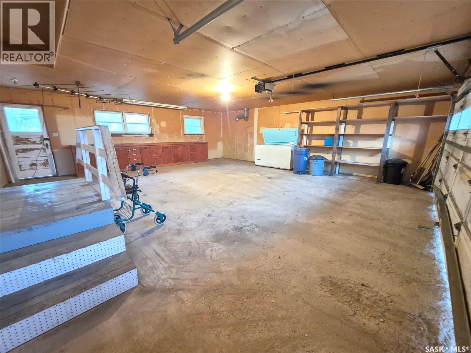 Glasnevin Property, Key West Rm No. 70, SK - Indoor Photo Showing Garage