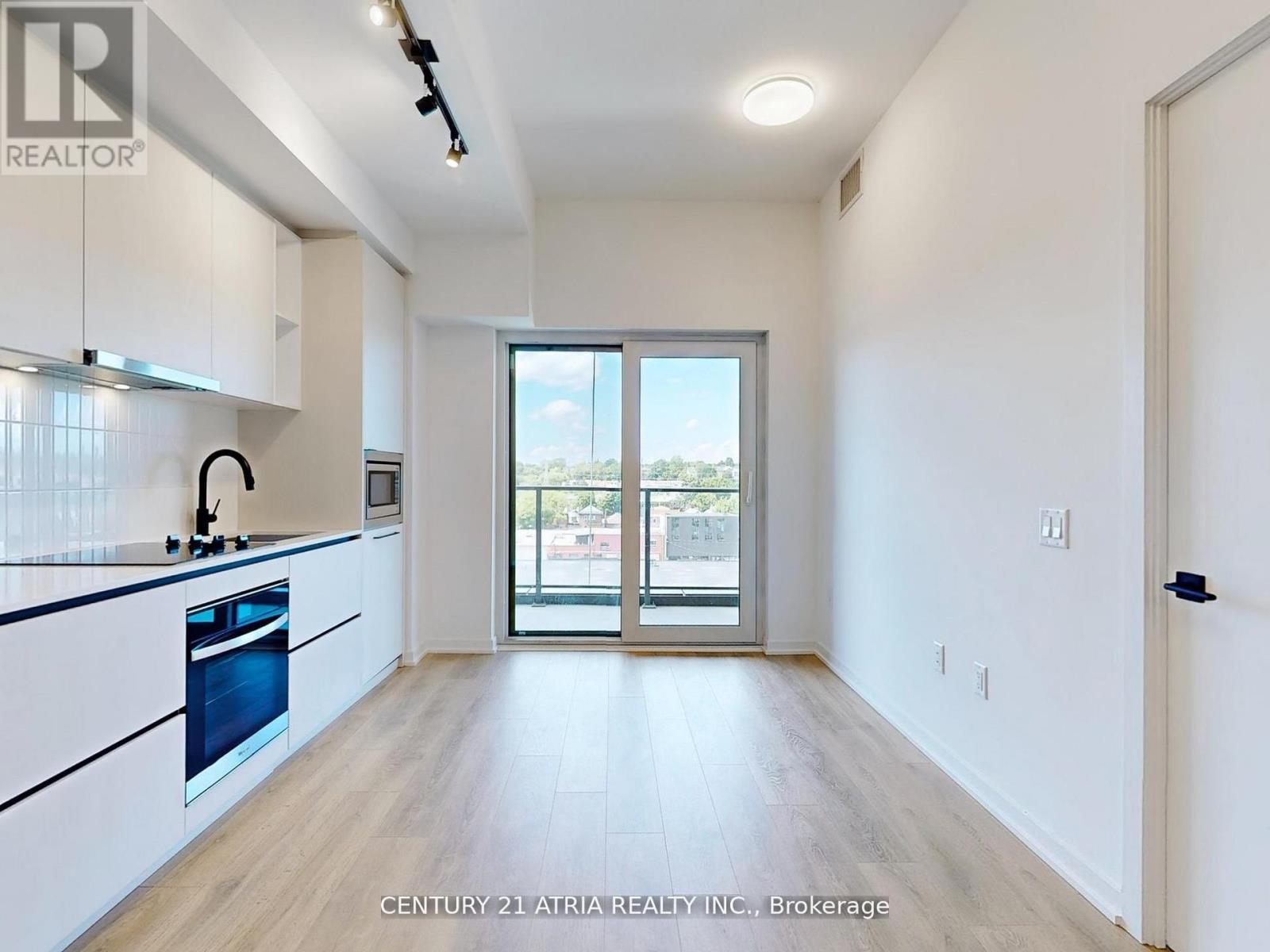 605 - 1285 Dupont Street, Toronto, ON - Indoor