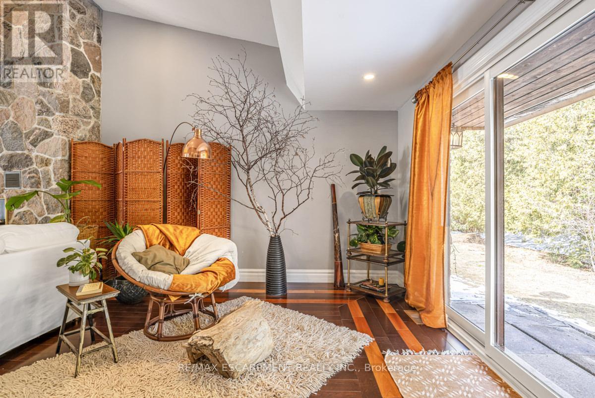 302783 Douglas Street, West Grey, ON - Indoor