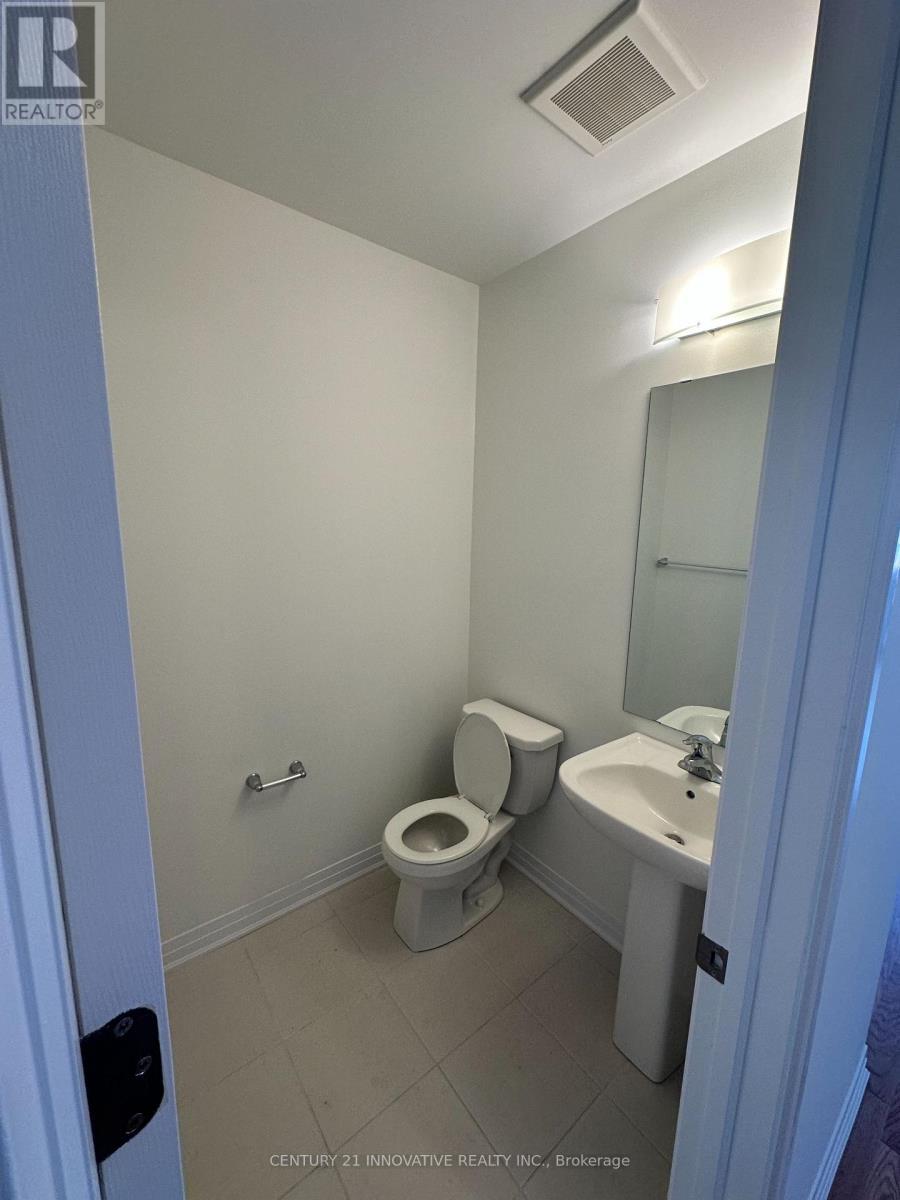 202 Port Crescent, Welland, ON - Indoor Photo Showing Bathroom