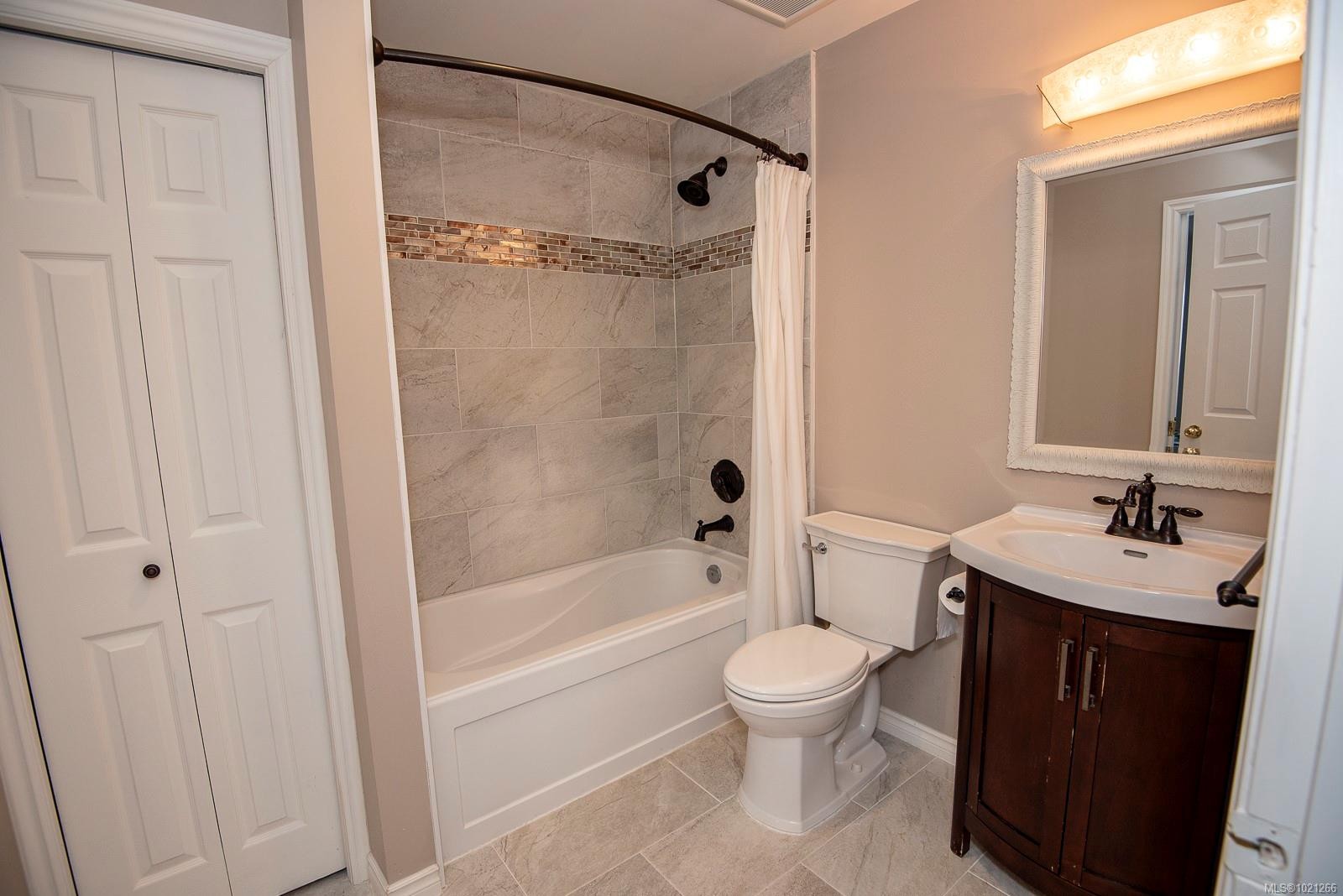 7-478 Culduthel Rd, Saanich, BC