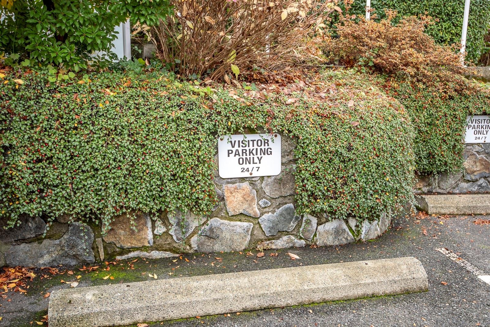 7-478 Culduthel Rd, Saanich, BC