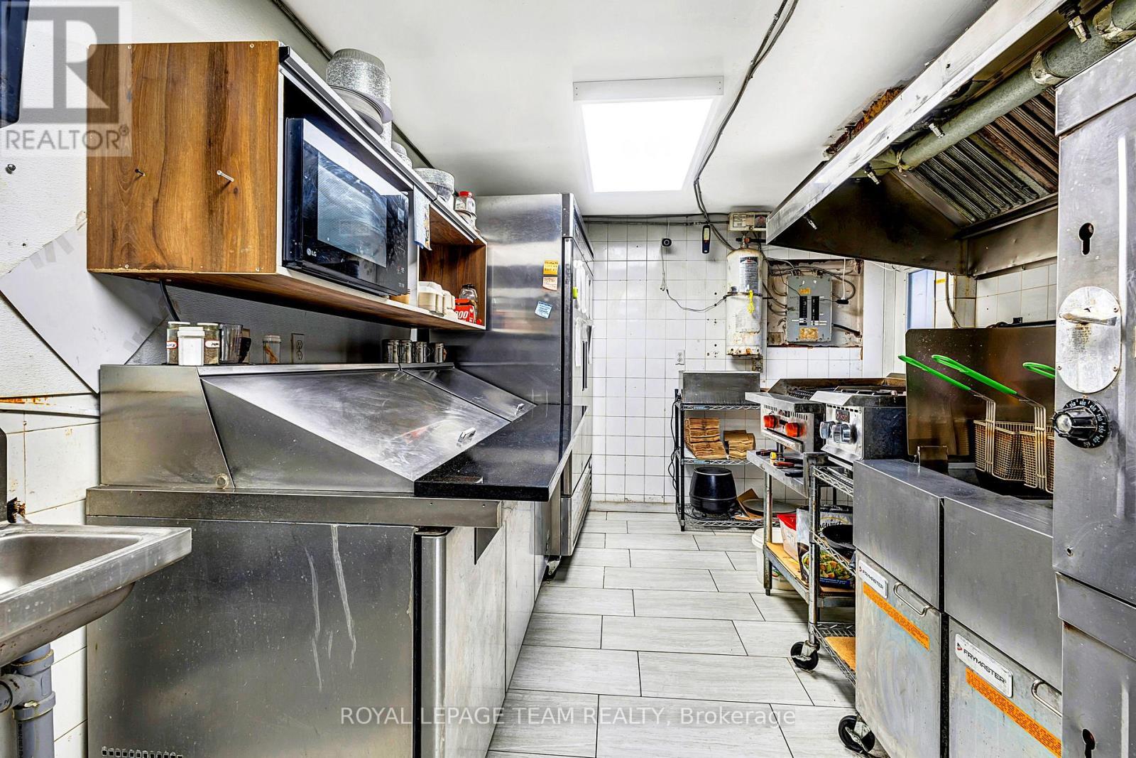 6594 Fourth Line Road, Ottawa, ON