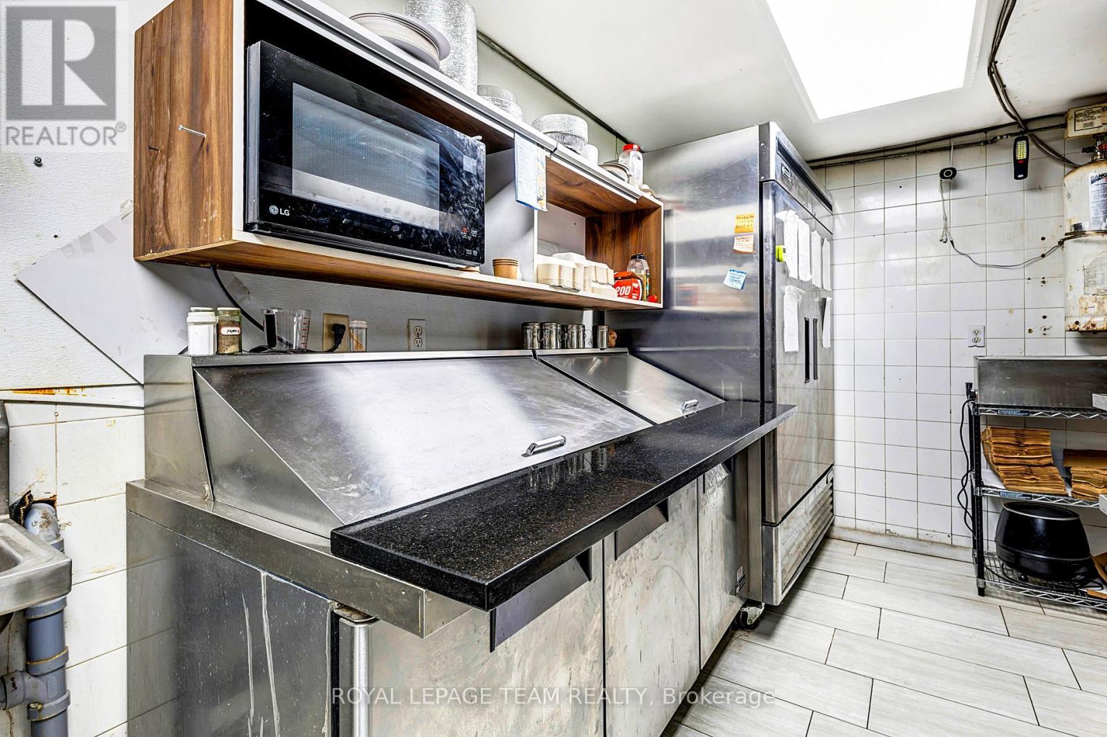 6594 Fourth Line Road, Ottawa, ON