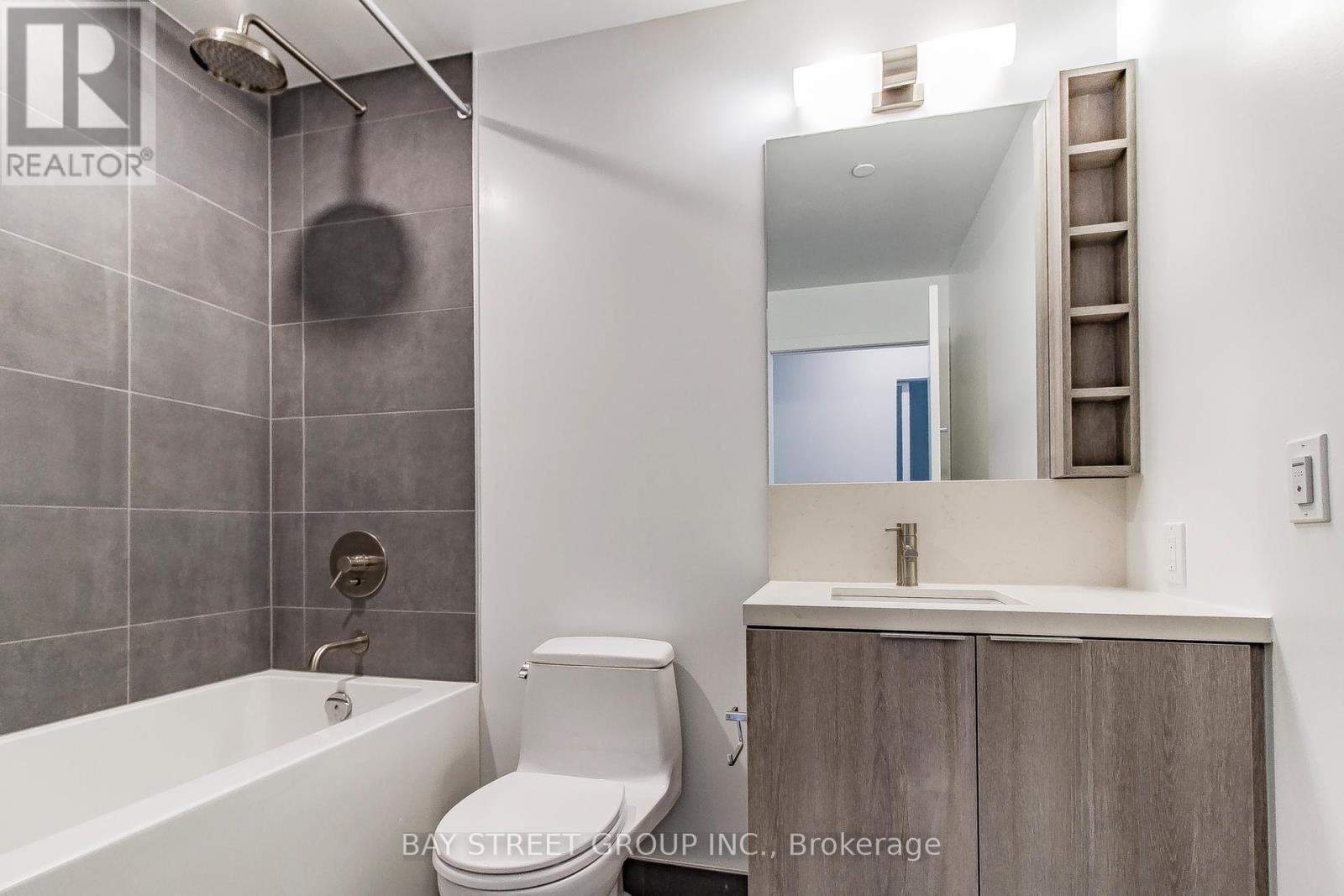 1203 - 2020 Bathurst Street, Toronto, ON - Indoor Photo Showing Bathroom