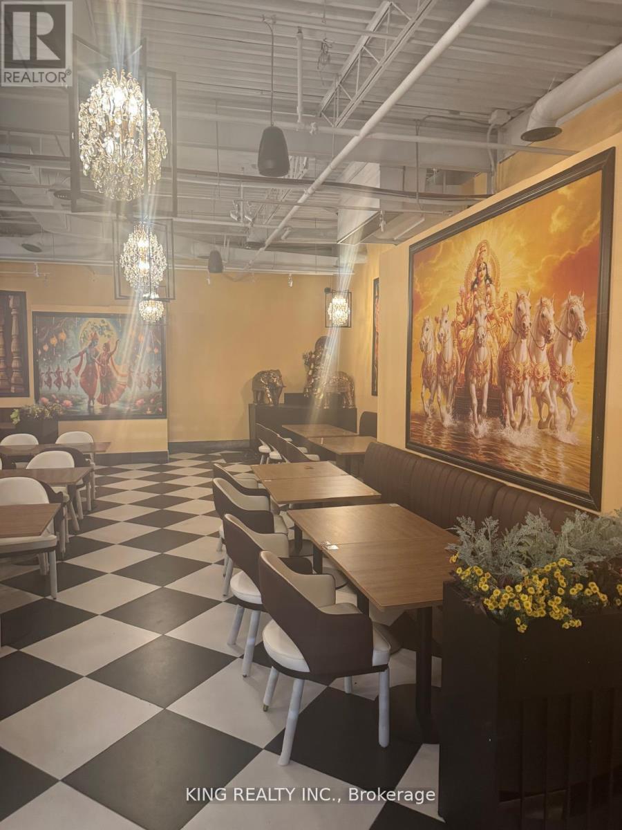 R170 - 2 County Crt Boulevard, Brampton, ON