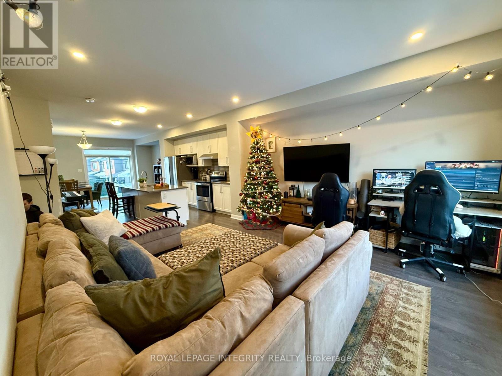 1079 Speedvale Court, Ottawa, ON - Indoor Photo Showing Living Room