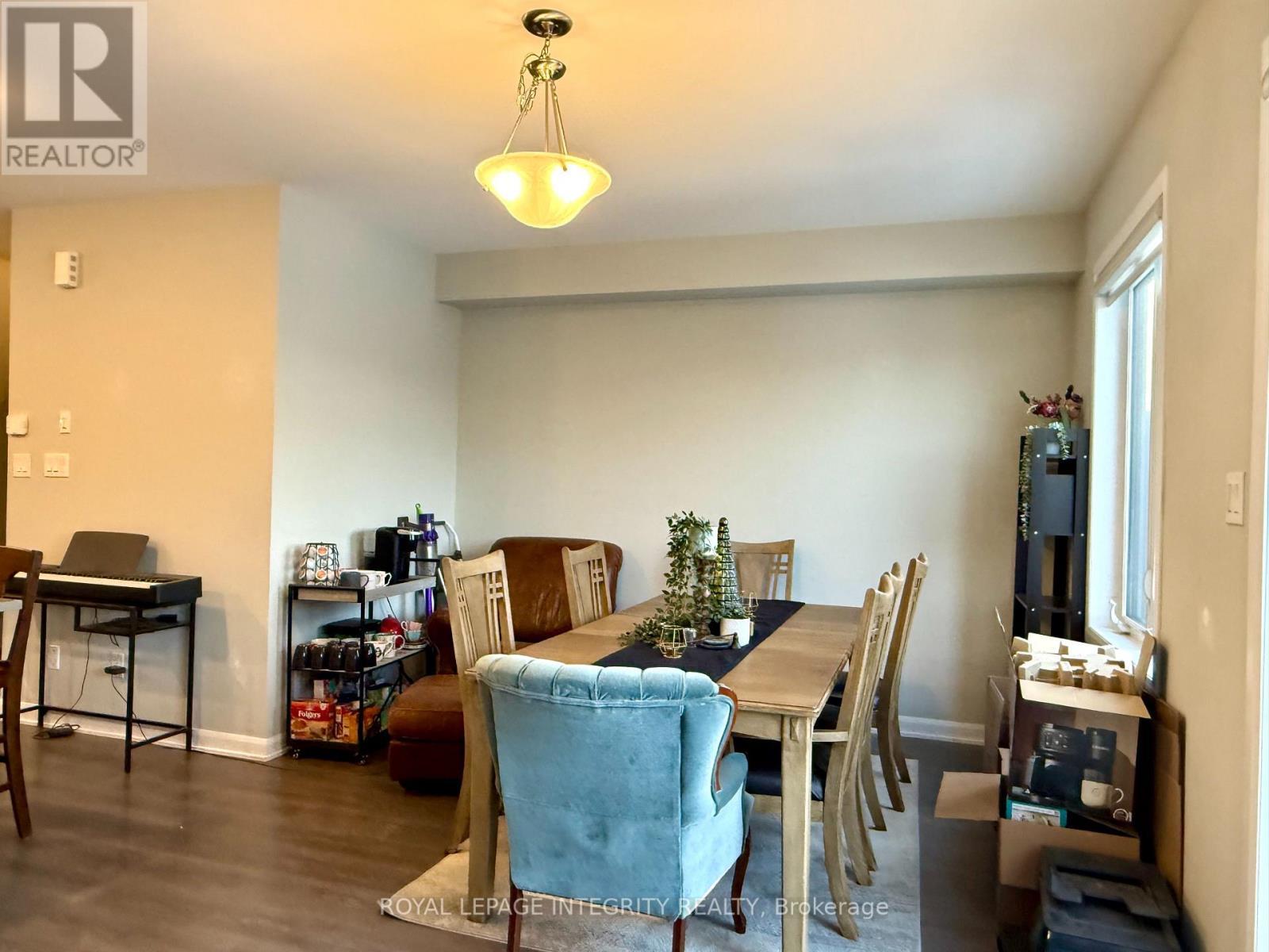 1079 Speedvale Court, Ottawa, ON - Indoor Photo Showing Dining Room