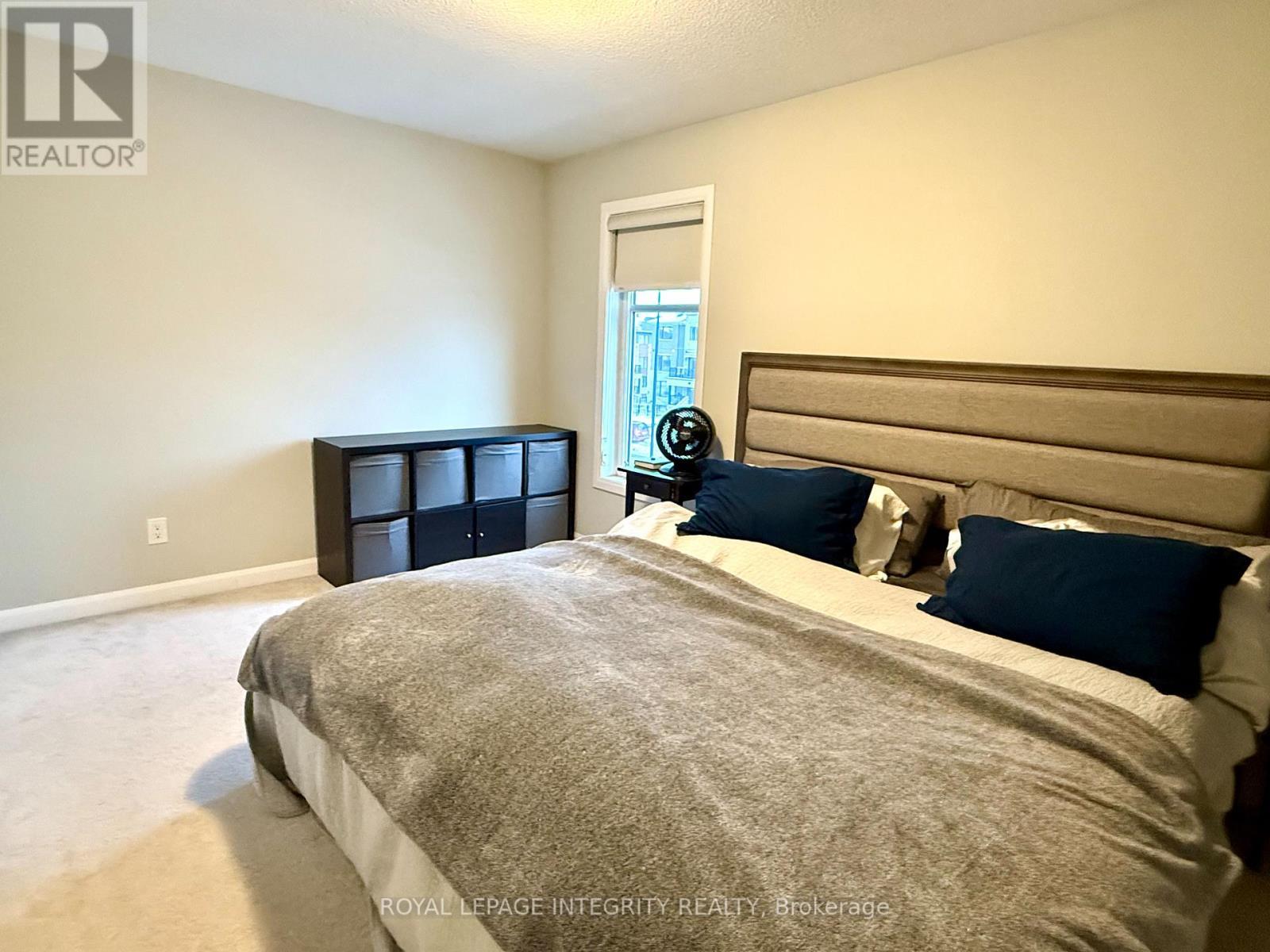 1079 Speedvale Court, Ottawa, ON - Indoor Photo Showing Bedroom
