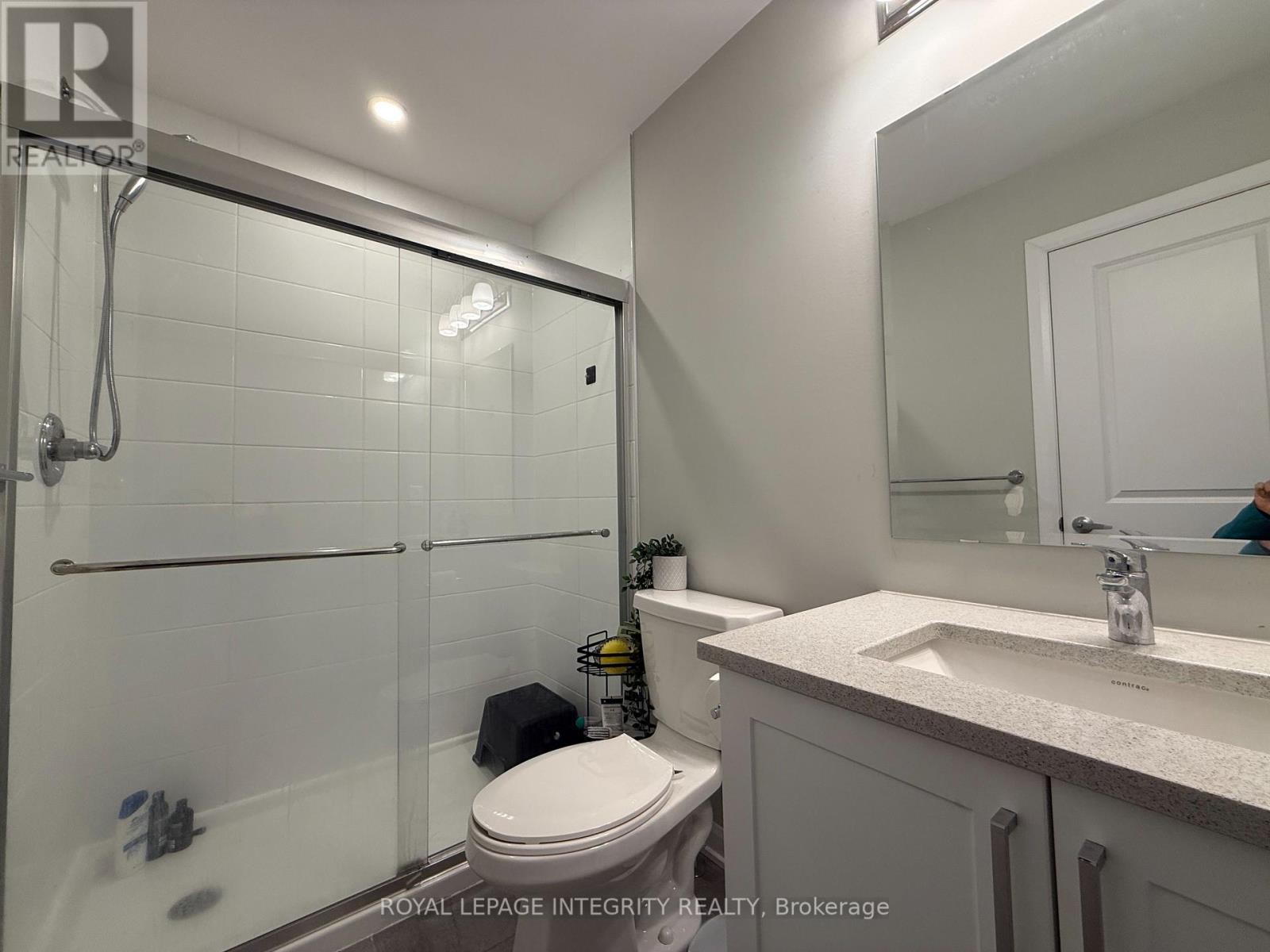 1079 Speedvale Court, Ottawa, ON - Indoor Photo Showing Bathroom