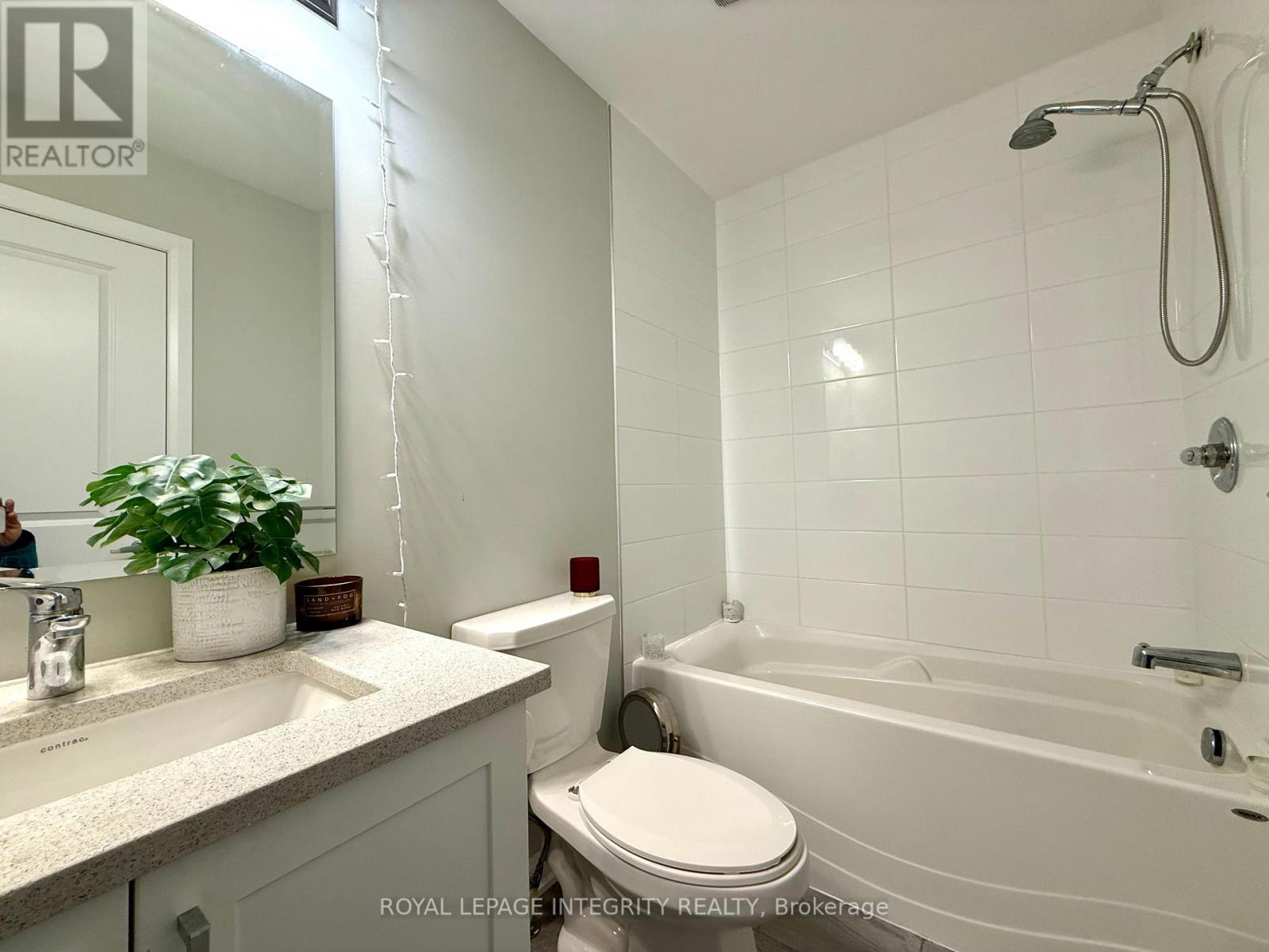 1079 Speedvale Court, Ottawa, ON - Indoor Photo Showing Bathroom