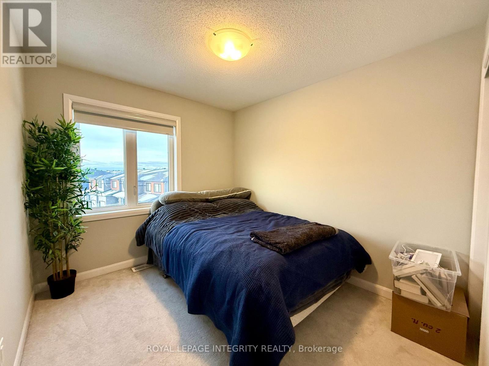 1079 Speedvale Court, Ottawa, ON - Indoor Photo Showing Bedroom