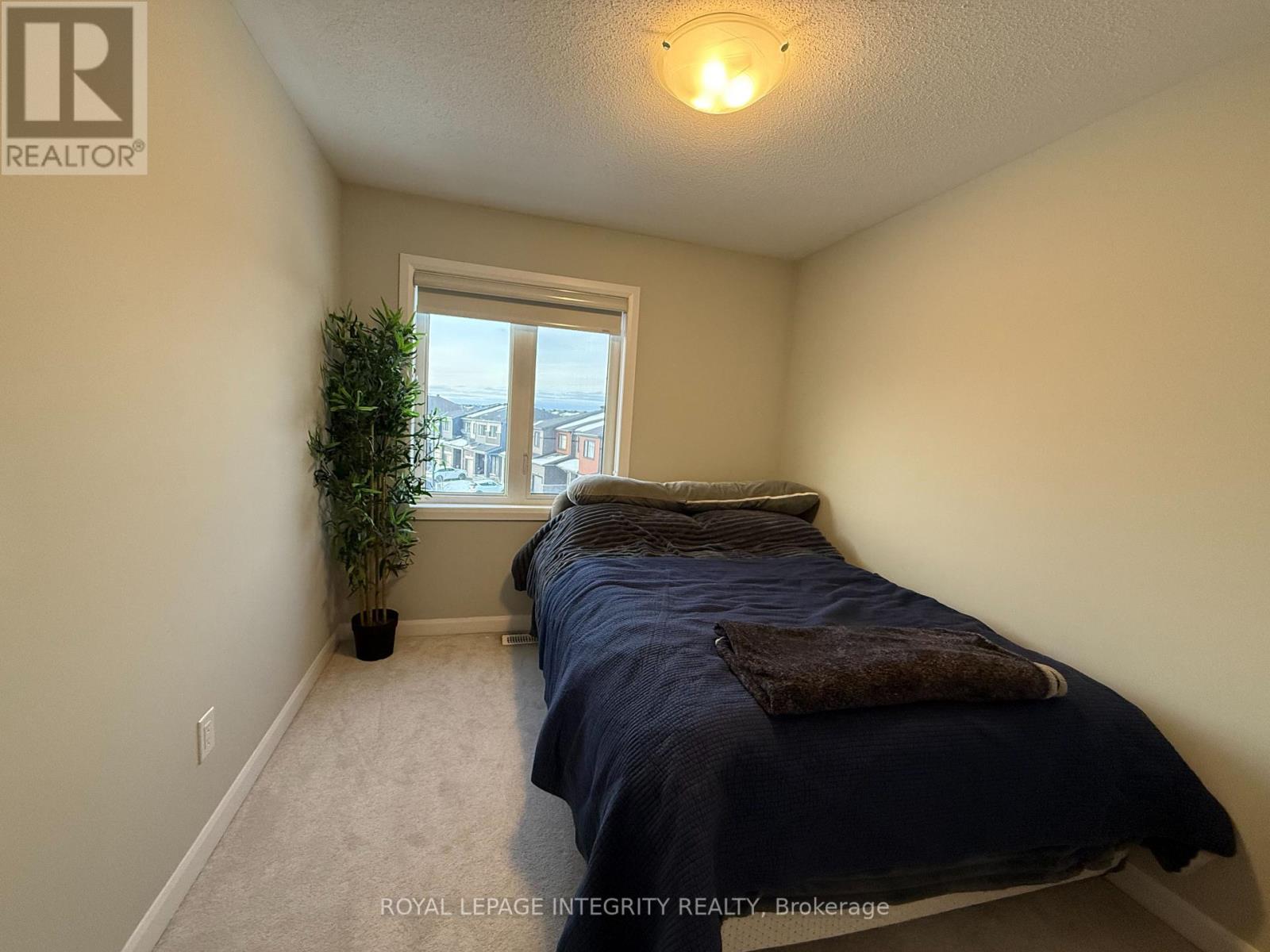 1079 Speedvale Court, Ottawa, ON - Indoor Photo Showing Bedroom
