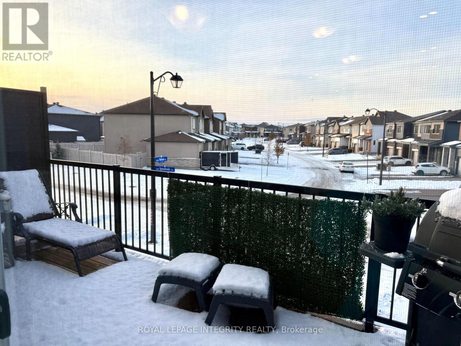 1079 Speedvale Court, Ottawa, ON - Outdoor