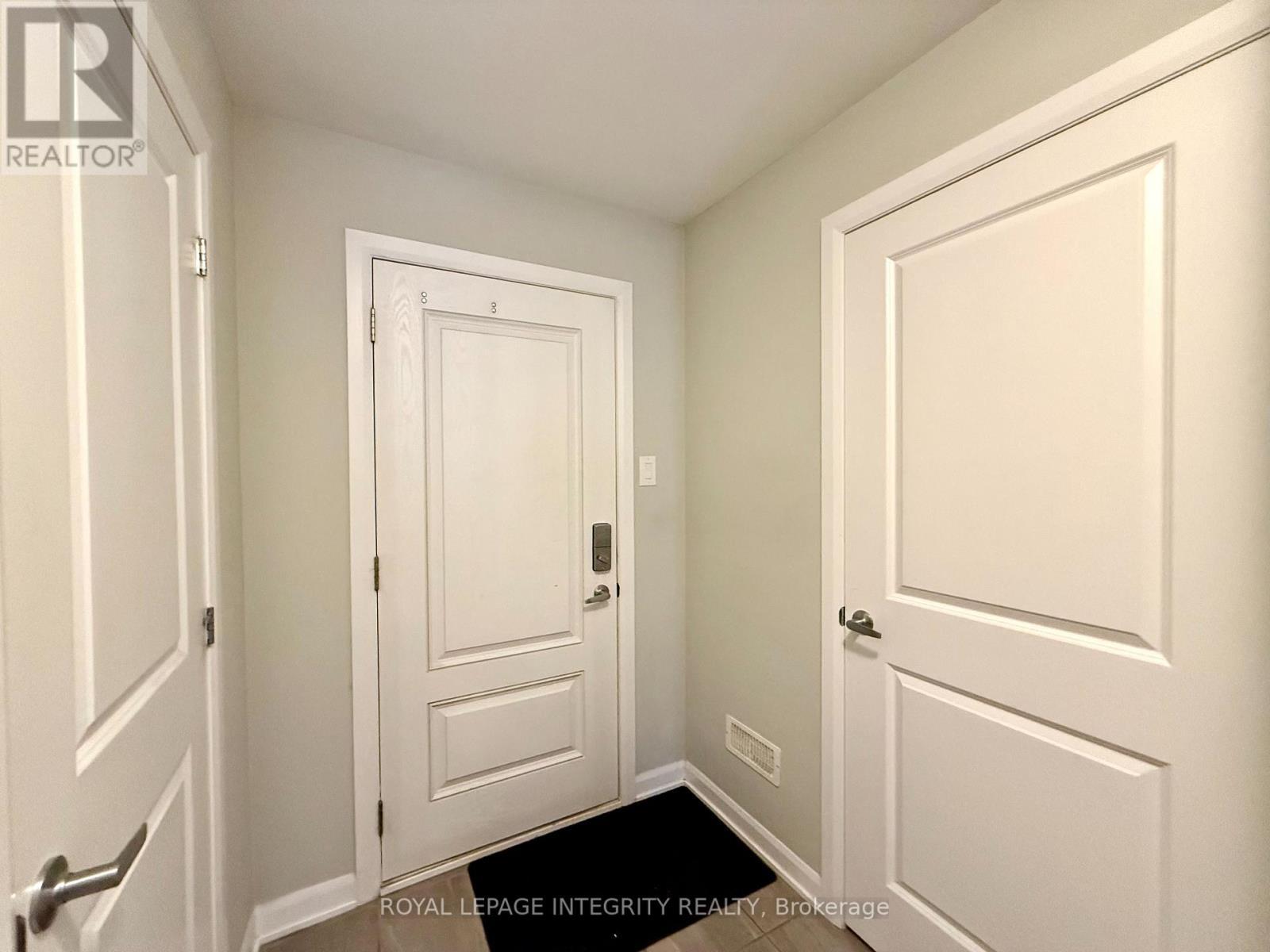 1079 Speedvale Court, Ottawa, ON - Indoor Photo Showing Other Room