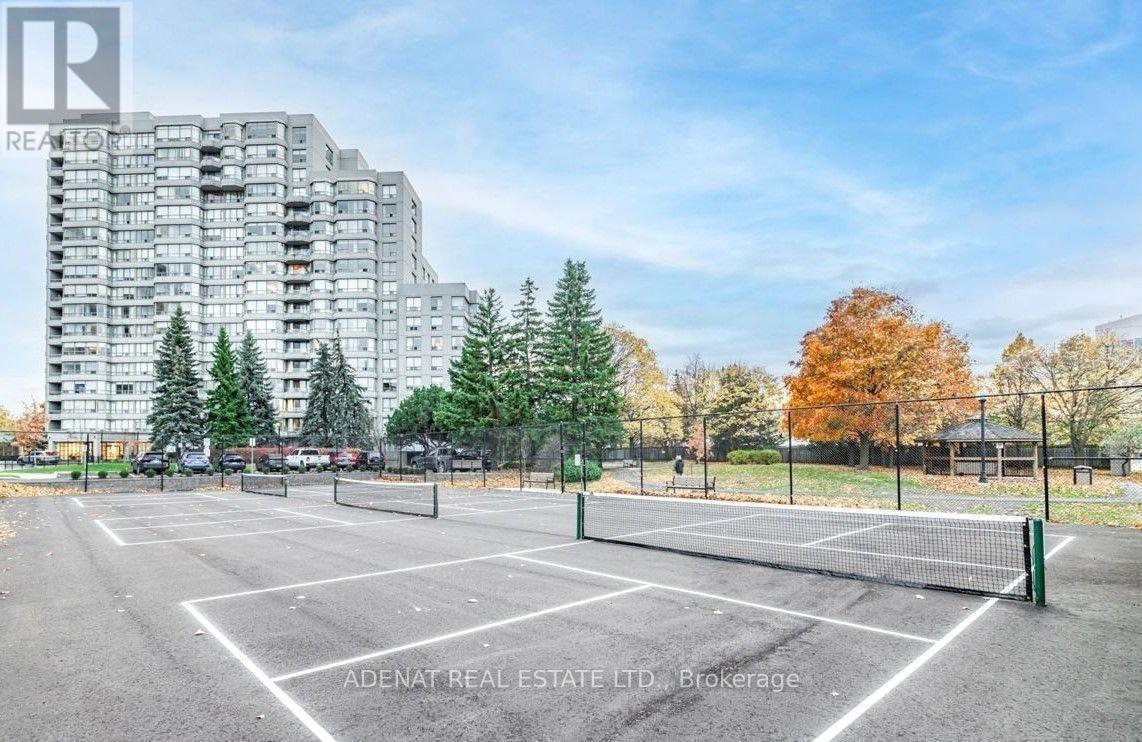 1810 - 7 Townsgate Drive, Vaughan, ON - Outdoor