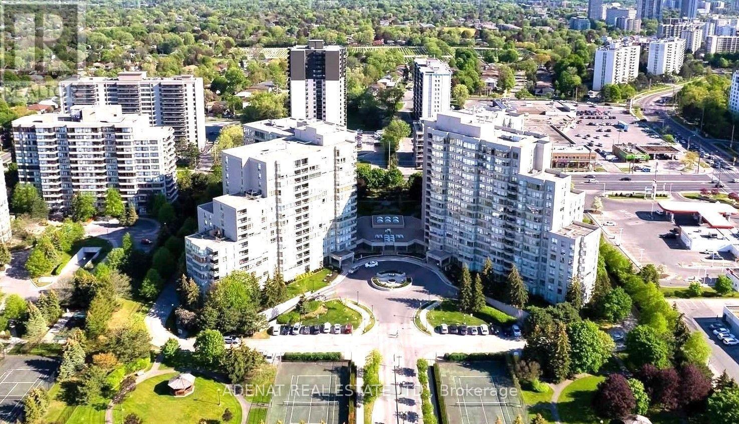 1810 - 7 Townsgate Drive, Vaughan, ON - Outdoor With View