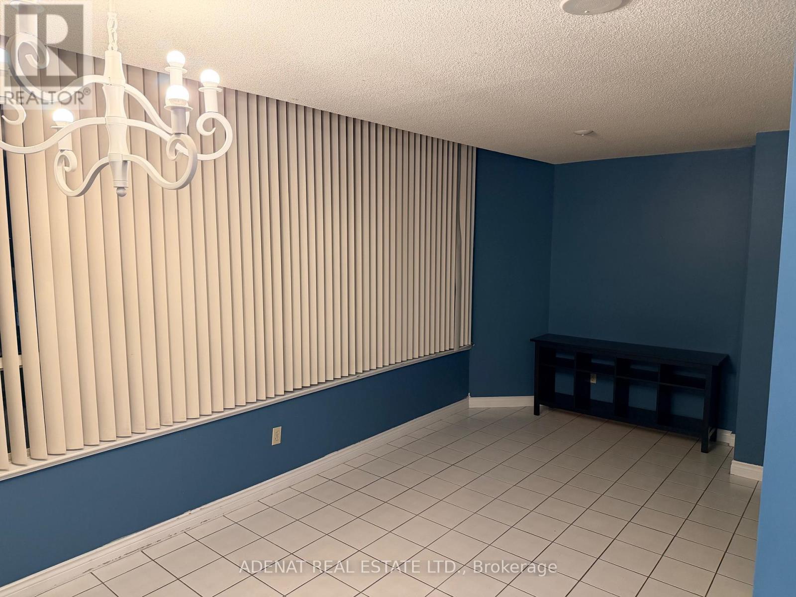 1810 - 7 Townsgate Drive, Vaughan, ON - Indoor Photo Showing Other Room