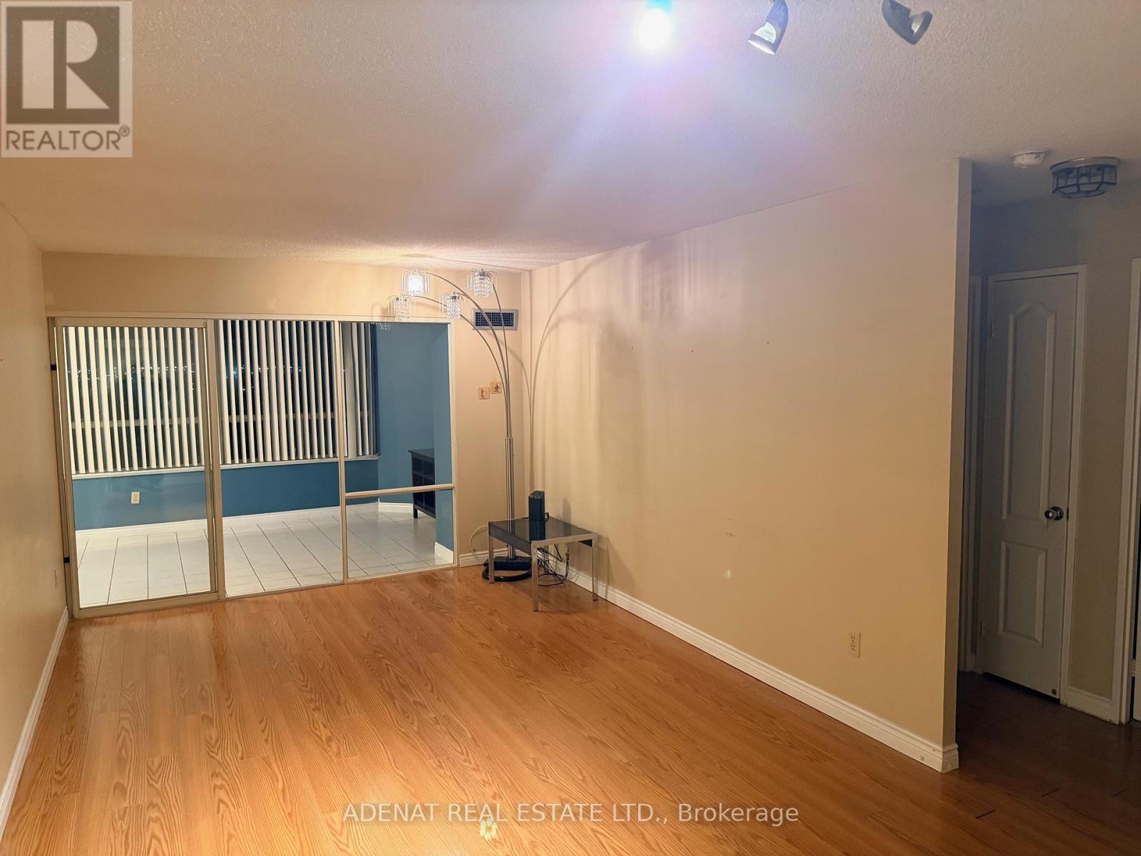 1810 - 7 Townsgate Drive, Vaughan, ON - Indoor