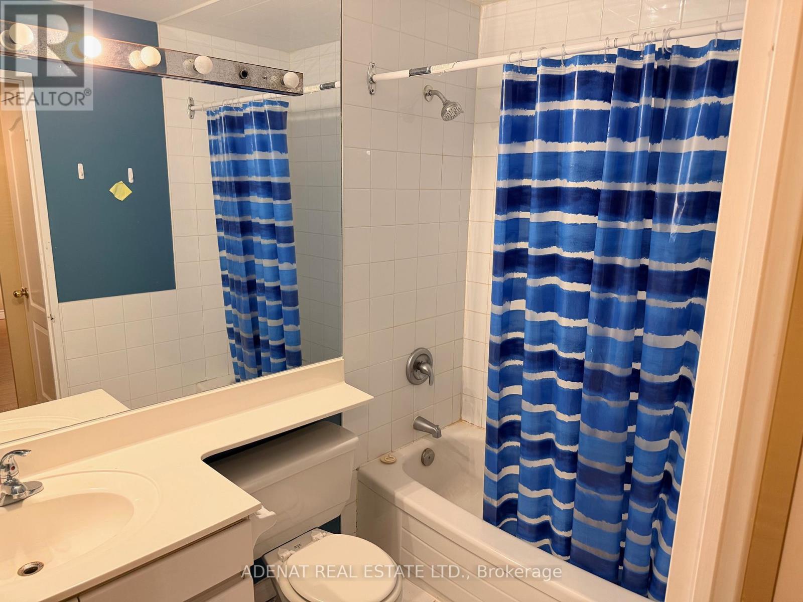 1810 - 7 Townsgate Drive, Vaughan, ON - Indoor Photo Showing Bathroom