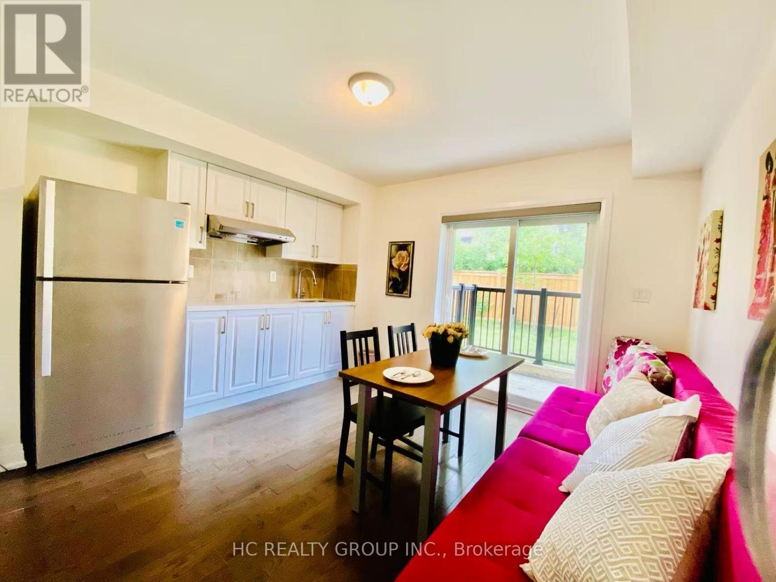 Backyard Apt - 2123 Royal Gala Circle, Mississauga, ON - Indoor