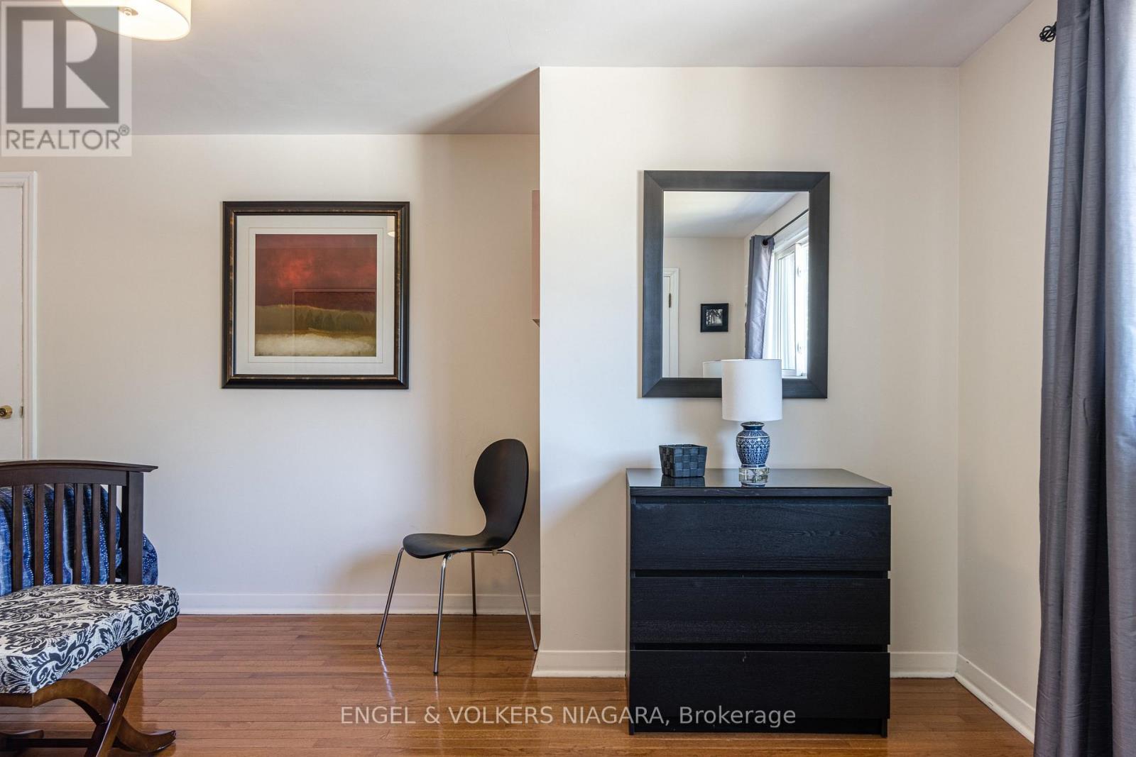 5969 Gladstone Street W, Niagara Falls (Dorchester), ON - Indoor