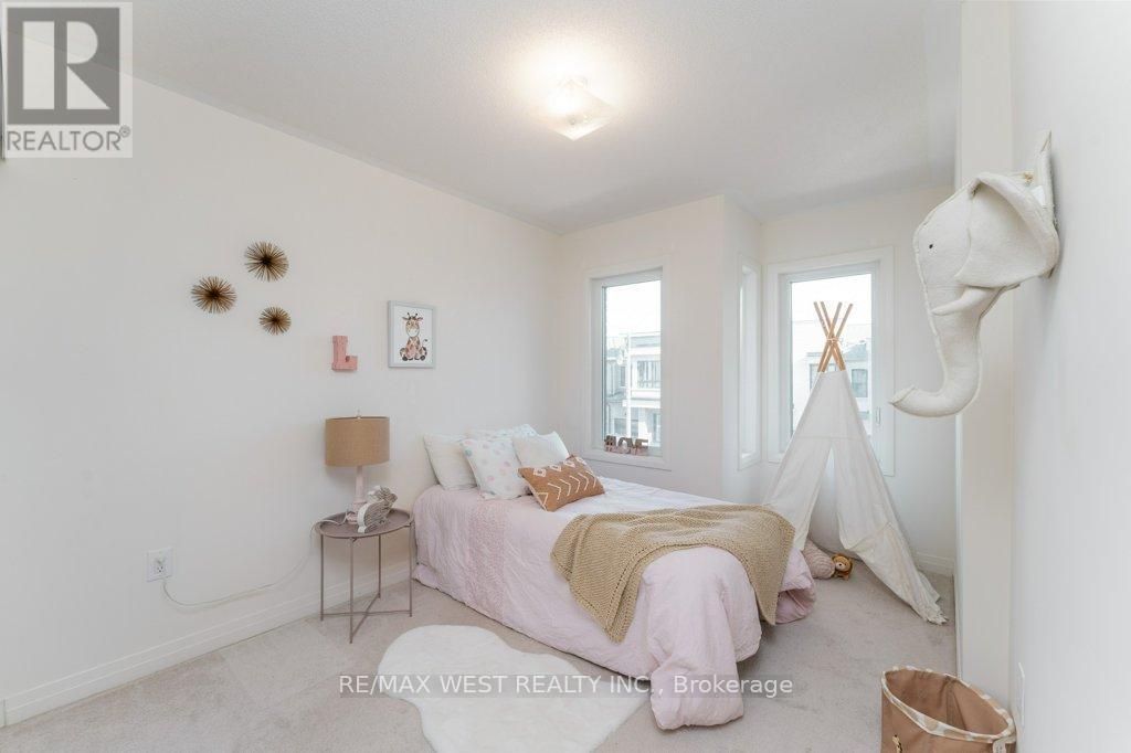153 Sailors Landing Drive, Clarington, ON - Indoor Photo Showing Bedroom