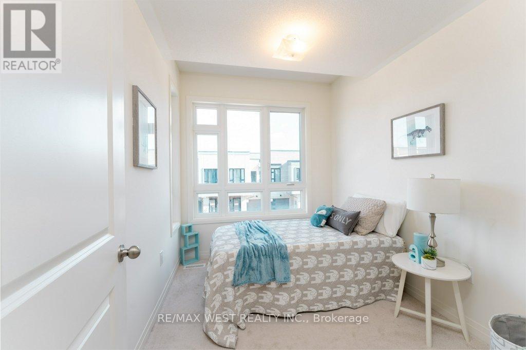 153 Sailors Landing Drive, Clarington, ON - Indoor Photo Showing Bedroom