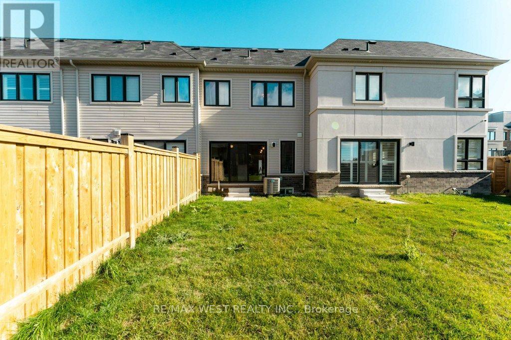 153 Sailors Landing Drive, Clarington, ON - Outdoor