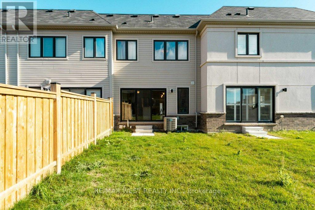 153 Sailors Landing Drive, Clarington, ON - Outdoor