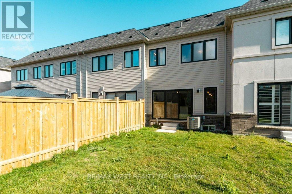 153 Sailors Landing Drive, Clarington, ON - Outdoor