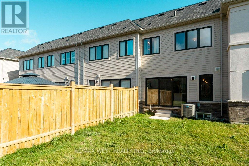 153 Sailors Landing Drive, Clarington, ON - Outdoor