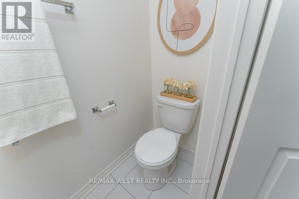 153 Sailors Landing Drive, Clarington, ON - Indoor Photo Showing Bathroom