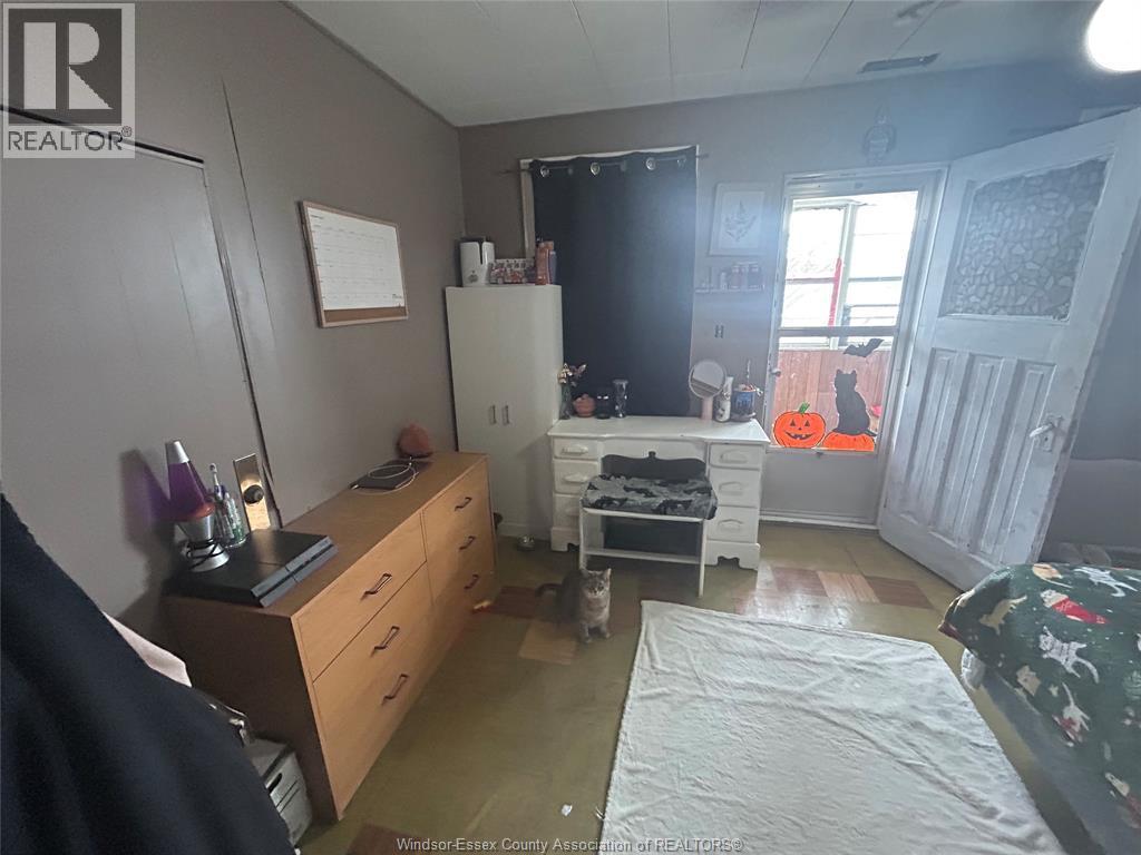 1137 Lincoln Road, Windsor, ON - Indoor