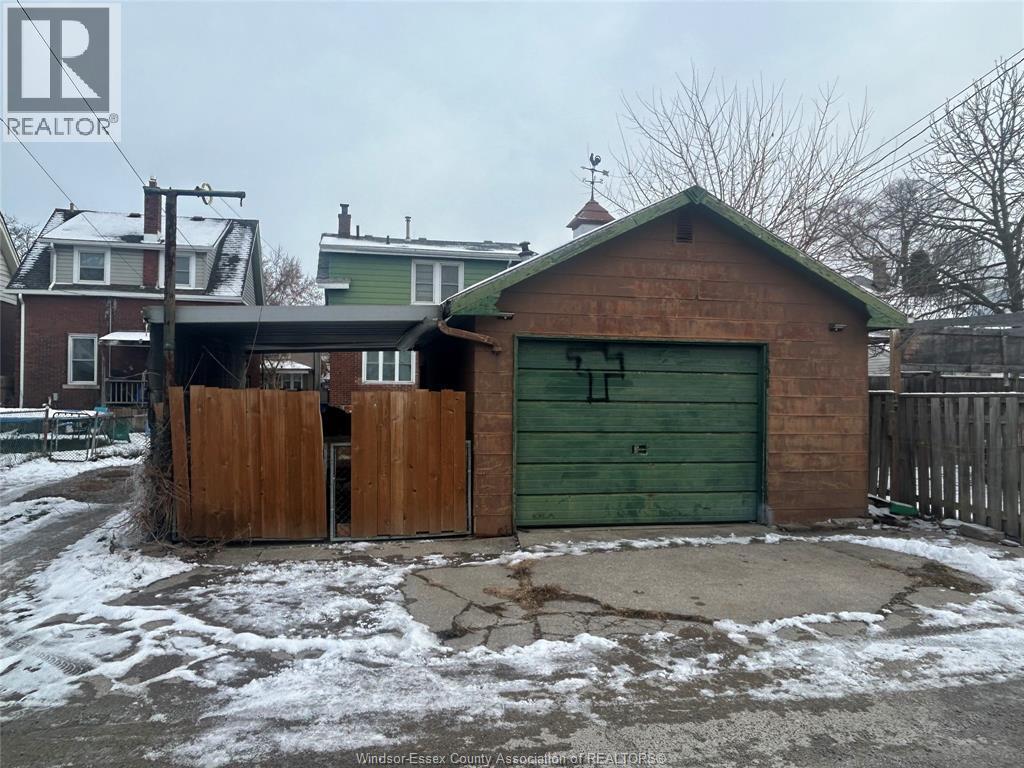 1137 Lincoln Road, Windsor, ON - Outdoor