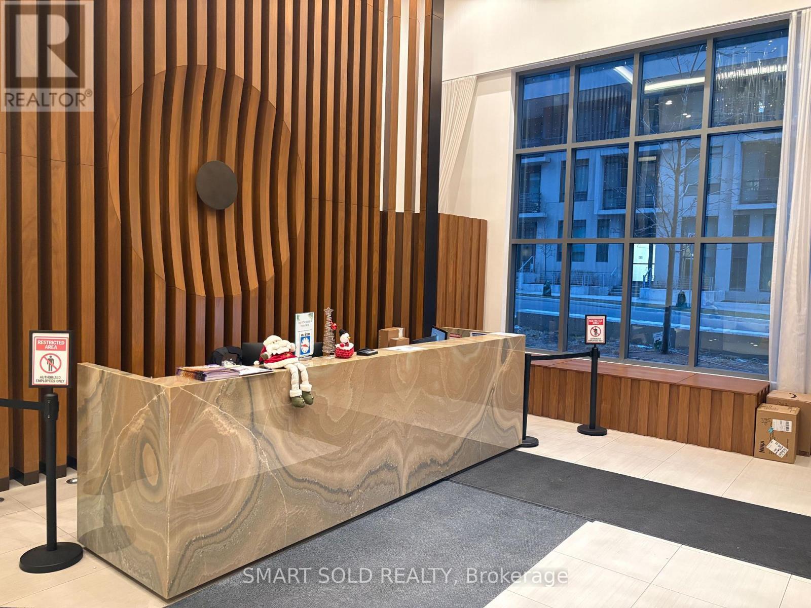 3601 - 70 Annie Craig Drive, Toronto, ON - Indoor Photo Showing Other Room