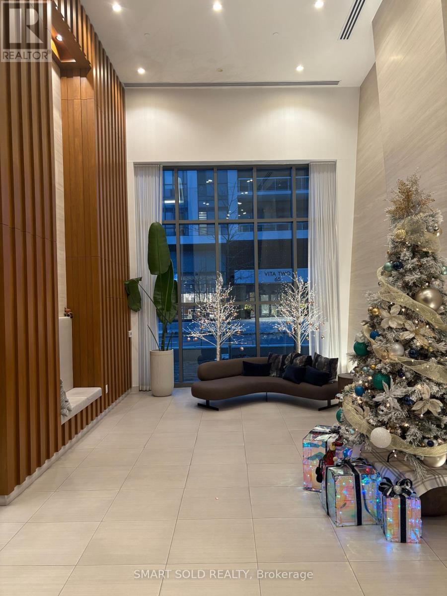 3601 - 70 Annie Craig Drive, Toronto, ON - Indoor Photo Showing Other Room