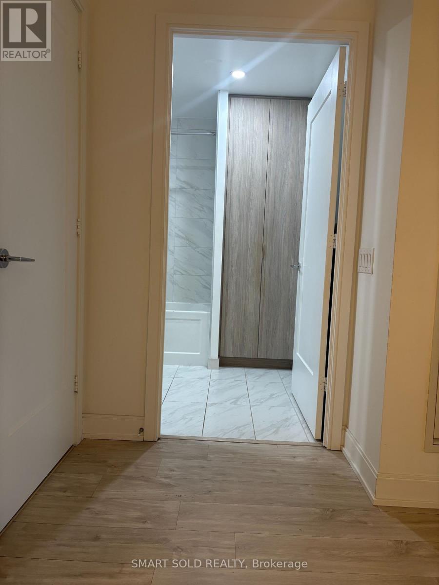 3601 - 70 Annie Craig Drive, Toronto, ON - Indoor Photo Showing Other Room