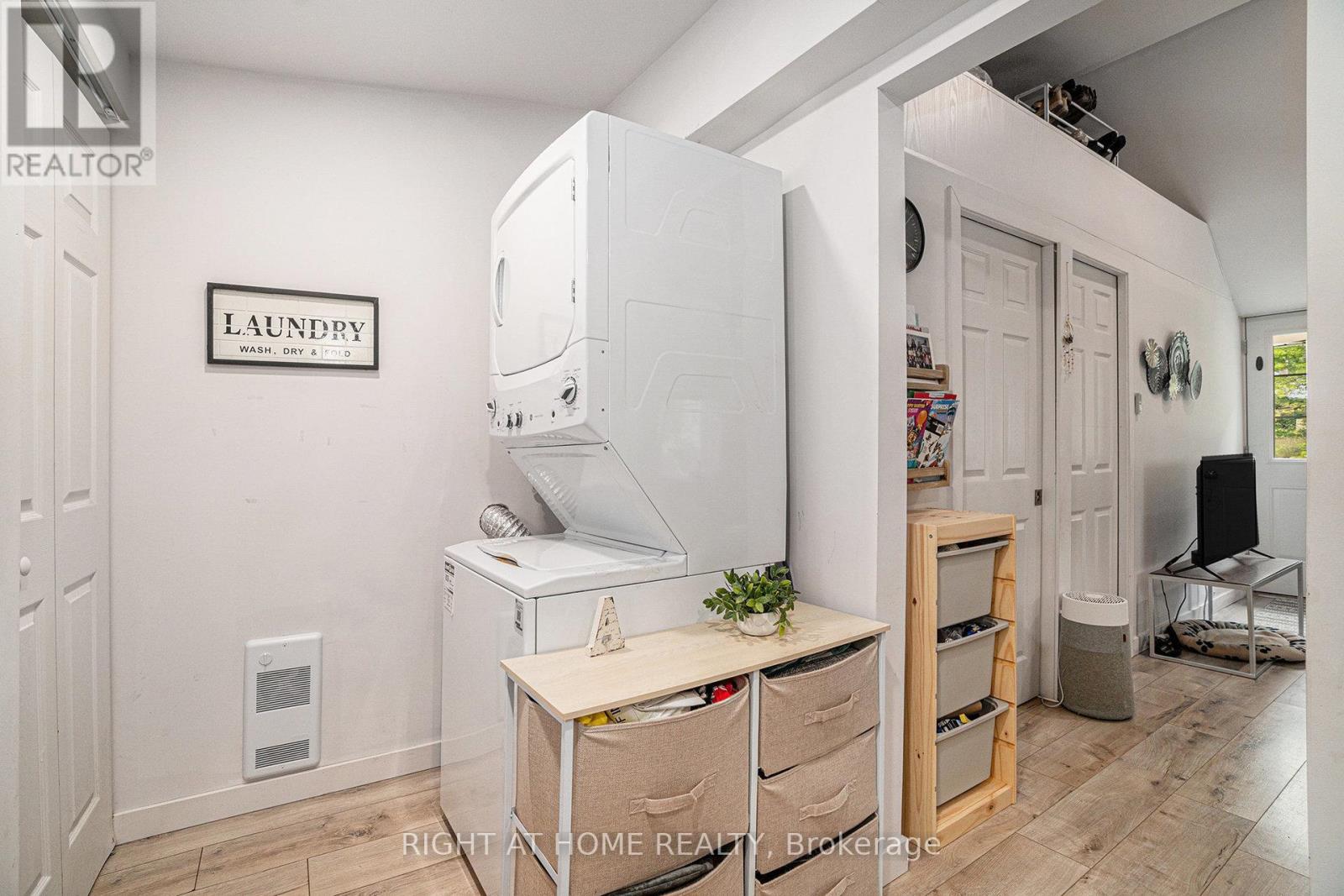 15 Willis James Lane, Mcnab/Braeside, ON - Indoor Photo Showing Laundry Room