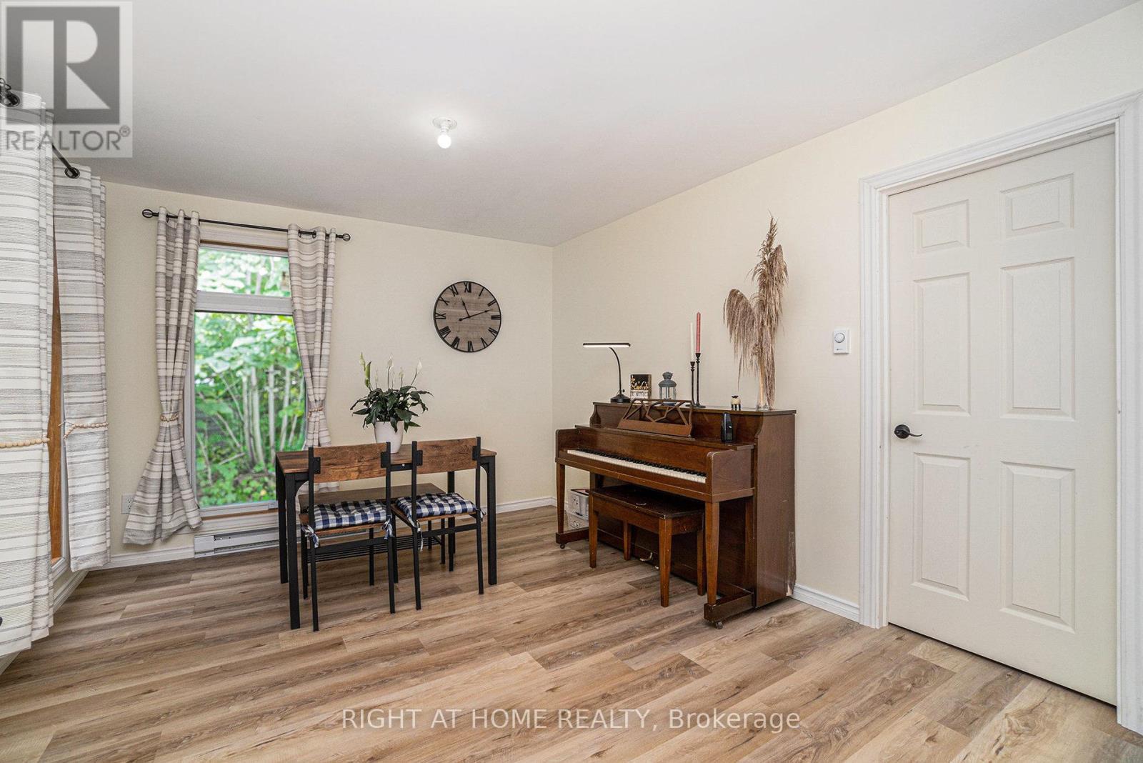 15 Willis James Lane, Mcnab/Braeside, ON - Indoor Photo Showing Other Room