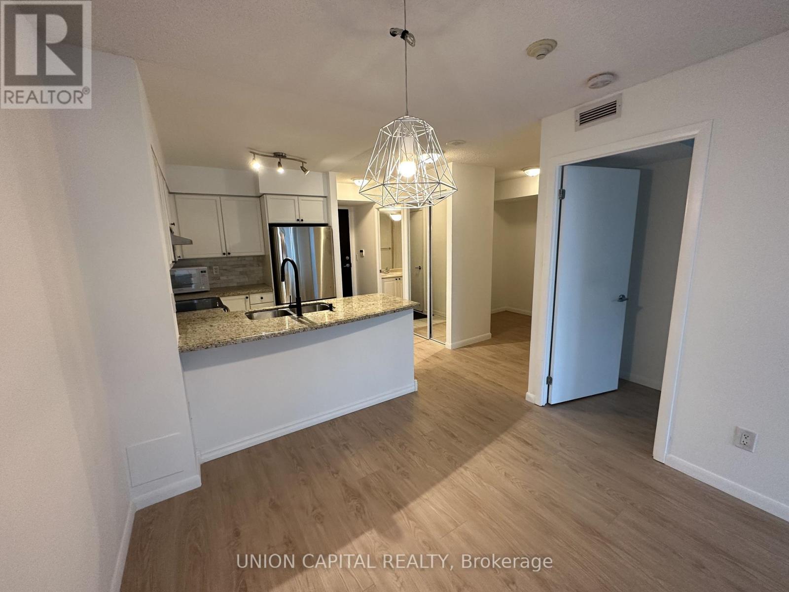 917 - 231 Fort York Boulevard, Toronto, ON - Indoor